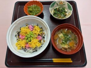 徳島県の郷土料理「ひじき入りちらし寿司」