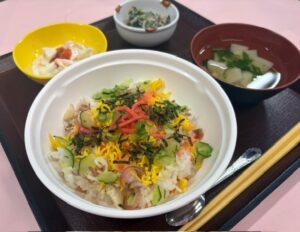 徳島県の郷土料理「みょうが入りちらし寿司」
